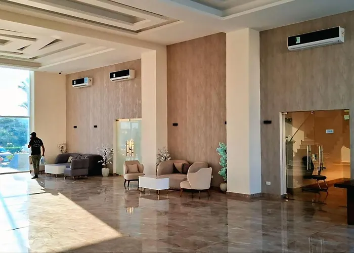 Hills Signature Sarm es-Sejk